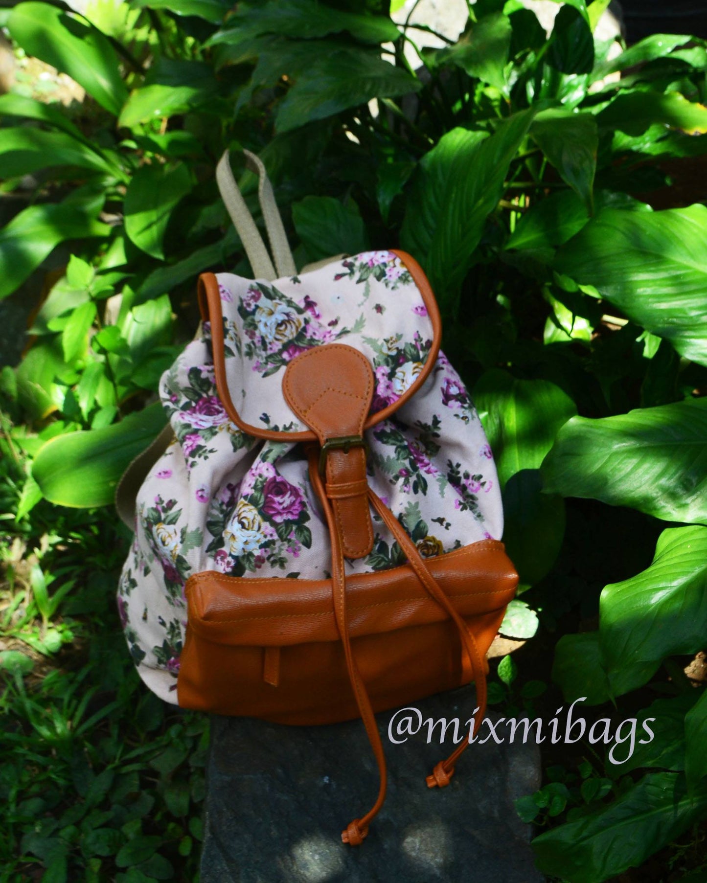 MIXMI Backpack