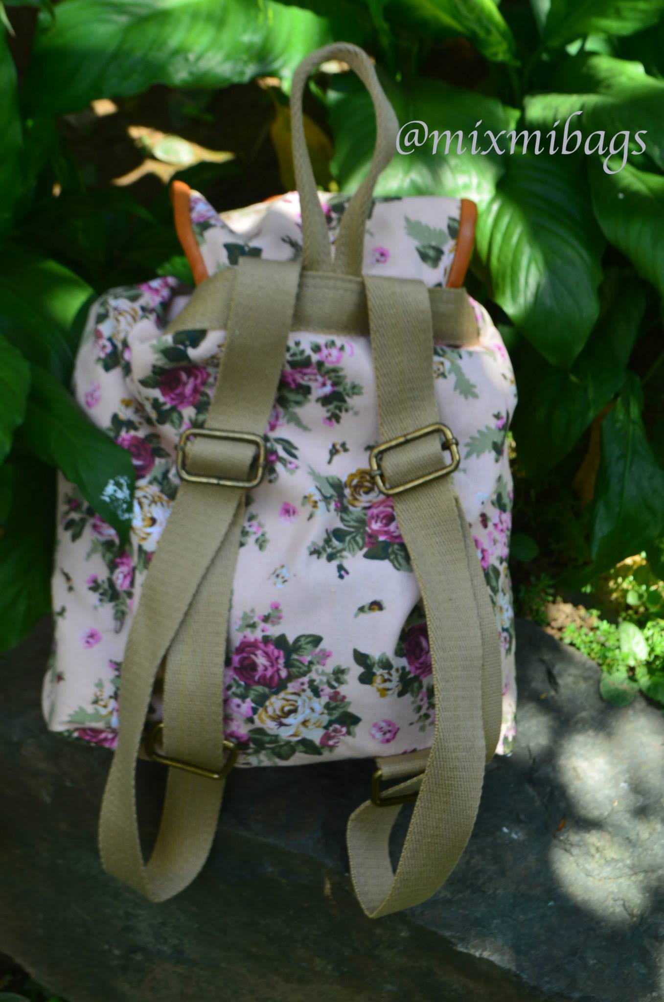MIXMI Backpack