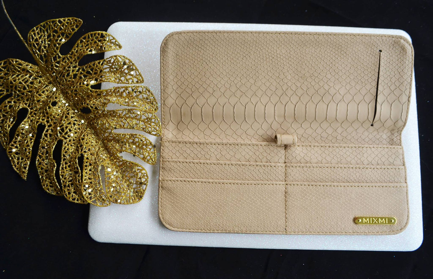 MIXMI LONG CHECKBOOK WALLET (BEIGE SNAKESKIN)
