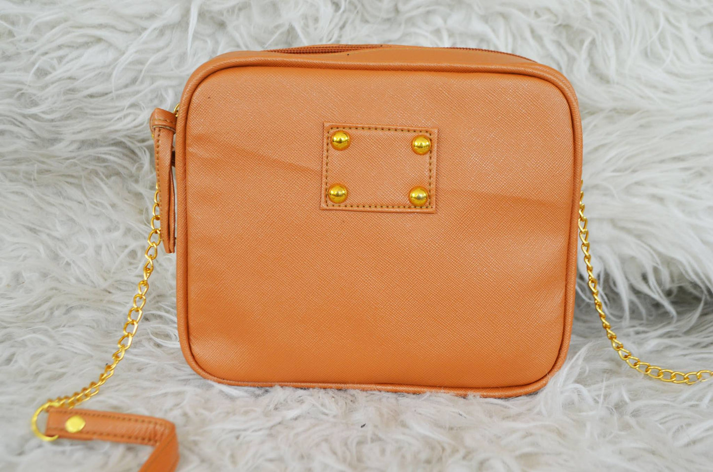 MIXMI TAYLOR CHAIN BAG (Tan) GOLD CHAIN
