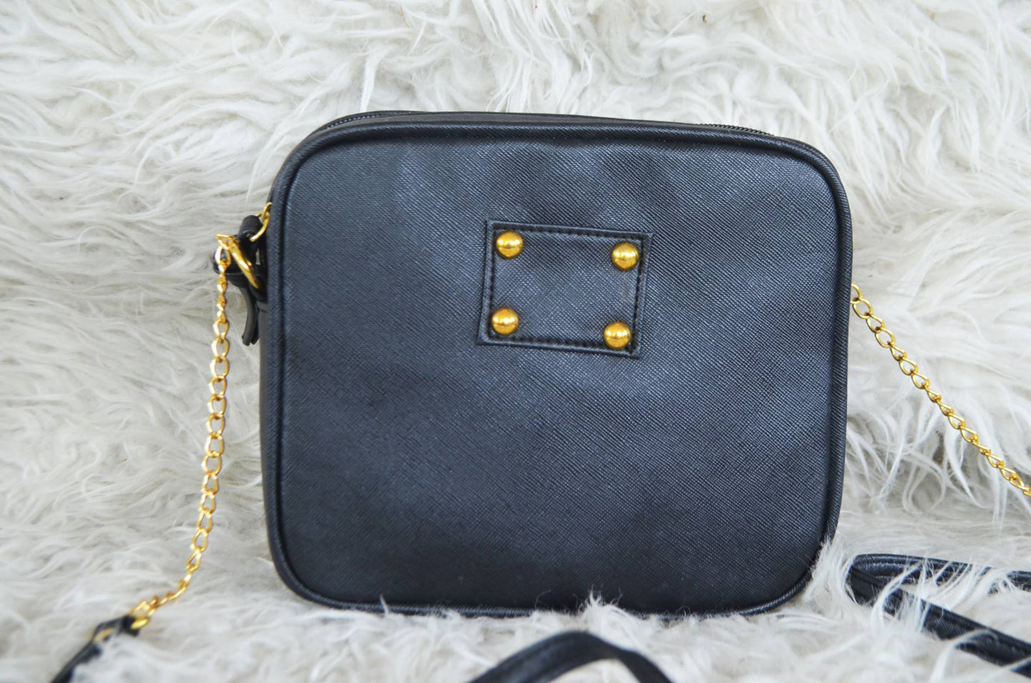 MIXMI TAYLOR CHAIN BAG (Black) GOLD CHAIN