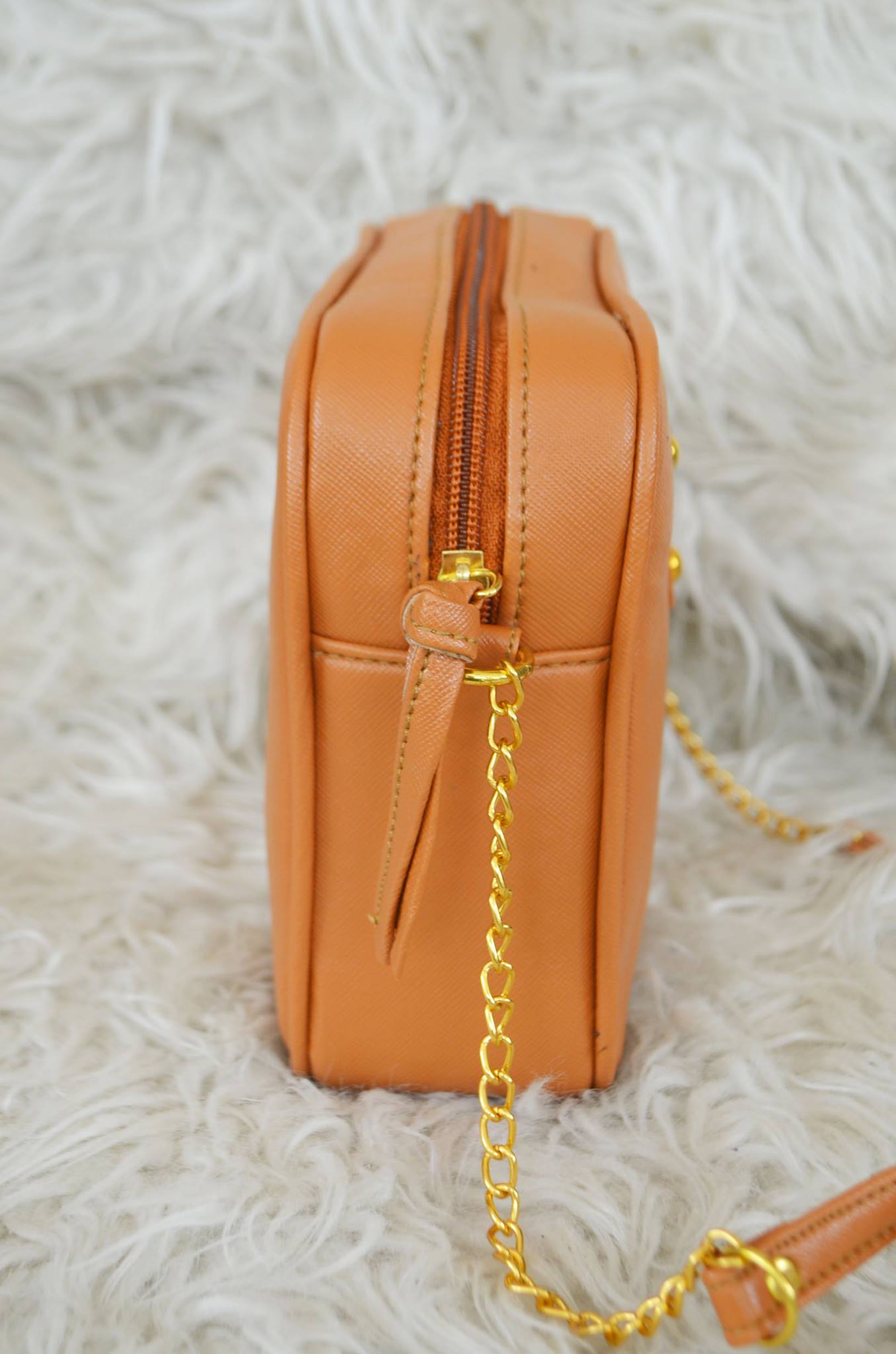 MIXMI TAYLOR CHAIN BAG (Tan) GOLD CHAIN