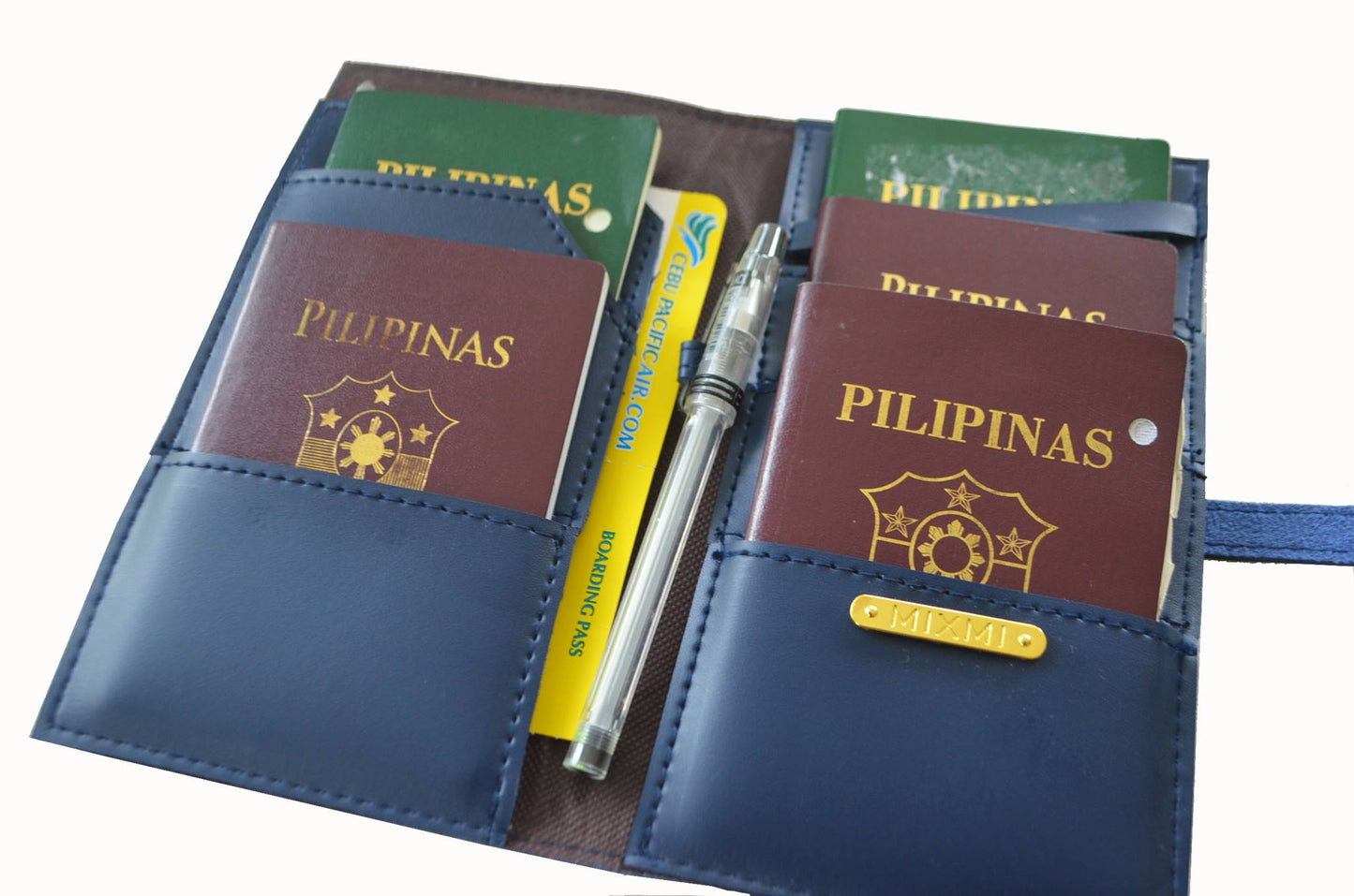 MIXMI TRAVIS PASSPORT WALLET (NAVY BLUE)