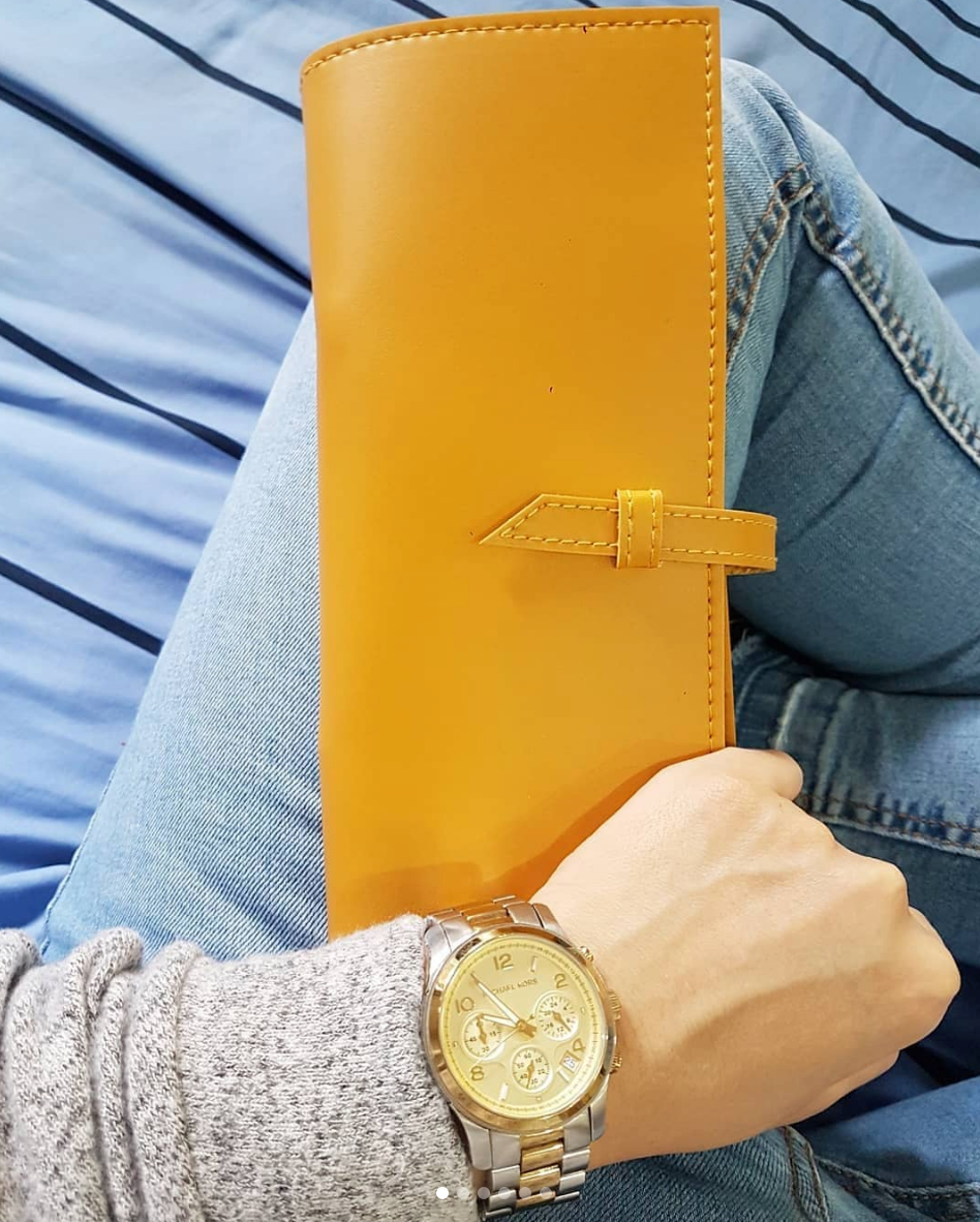 MIXMI SINGLE CHECKBOOK (MUSTARD)