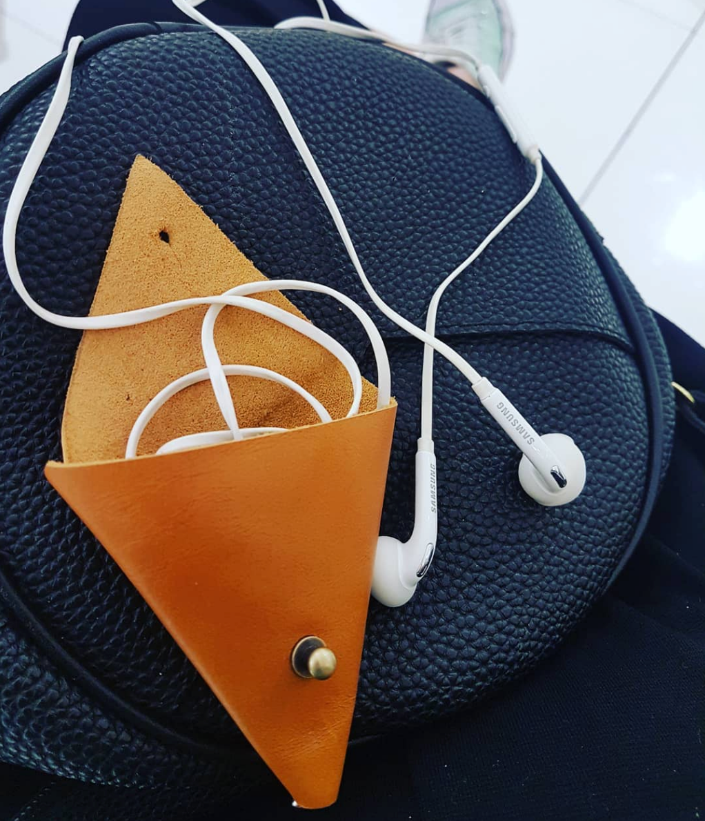 MIXMI Bailey Earphone Case - (ONGOING PRODUCTION)