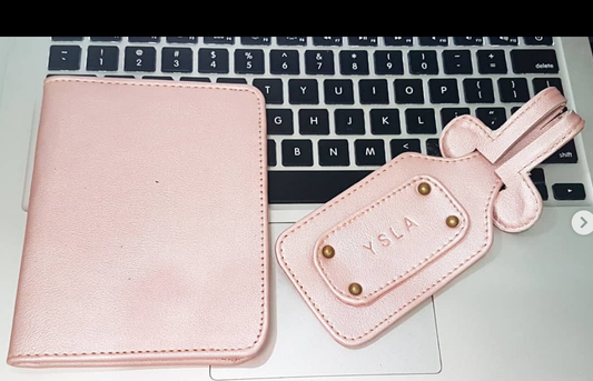 MOANA TRAVEL SET (PASSPORT + LUGGAGE TAG) - METALLIC PINK
